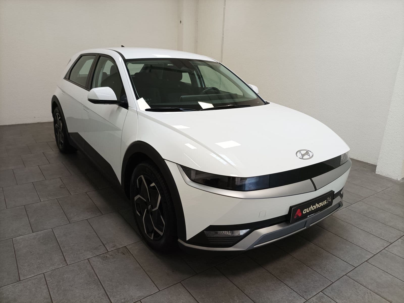 Hyundai IONIQ 5 Limousine HYUNDAI IONIQ 5 58 kWh 125 kW Heckantrieb Sports Utility Vehicle #1