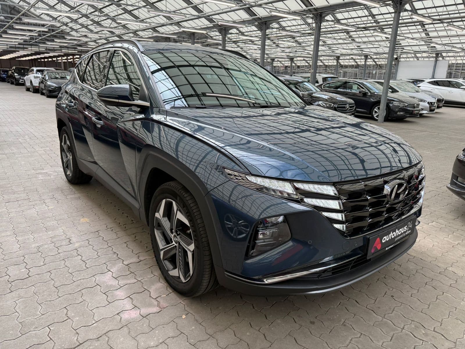 Hyundai Tucson SUV / Crossover / Geländewagen HYUNDAI Tucson 1.6 T-GDI Plug-in Hybrid 4WD Auto Sports Utility Vehicle #1