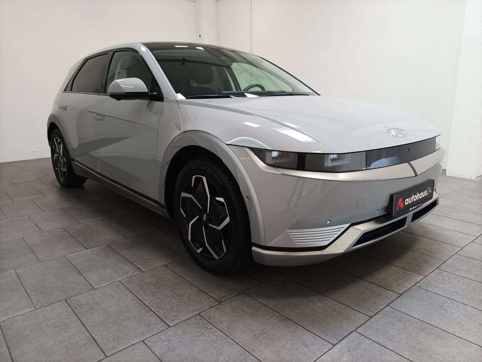 Hyundai IONIQ 5 Limousine HYUNDAI IONIQ 5 72,6 kWh 225 kW Allradantrieb Sports Utility Vehicle #1