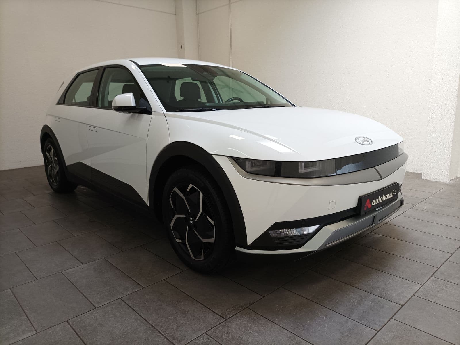 Hyundai IONIQ 5 Limousine HYUNDAI IONIQ 5 58 kWh 125 kW Heckantrieb Sports Utility Vehicle #1