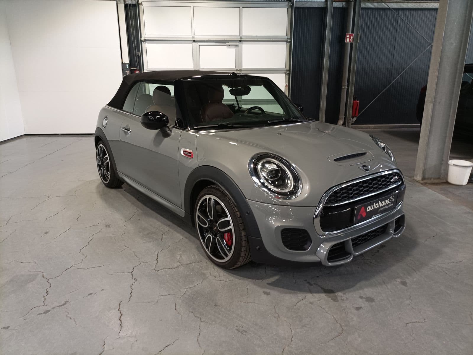 MINI Cabrio Cabrio / Roadster MINI COOPER JCW Cabrio JCW Trim Steptronic Cabriolet #1