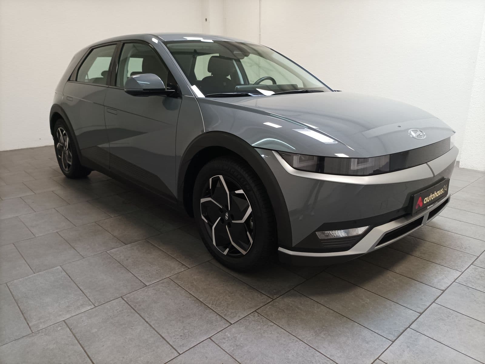 Hyundai IONIQ 5 Limousine HYUNDAI IONIQ 5 72,6 kWh 160 kW Heckantrieb Sports Utility Vehicle #1