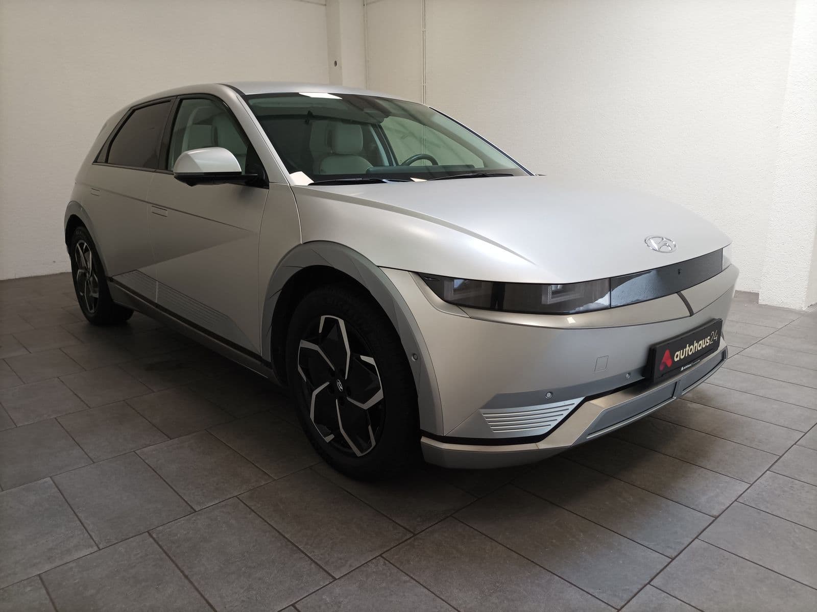 Hyundai IONIQ 5 Limousine HYUNDAI IONIQ 5 72,6 kWh 160 kW Heckantrieb Sports Utility Vehicle #1