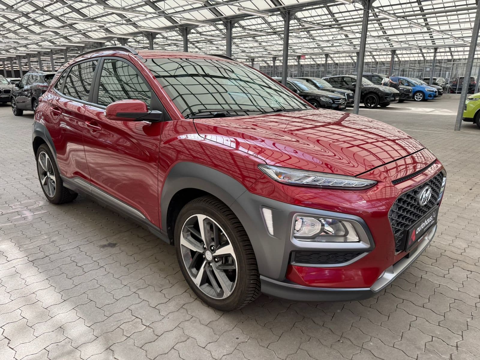 Hyundai Kona SUV / Crossover / Geländewagen HYUNDAI Kona 1.0 T-GDI Pure Sports Utility Vehicle #1