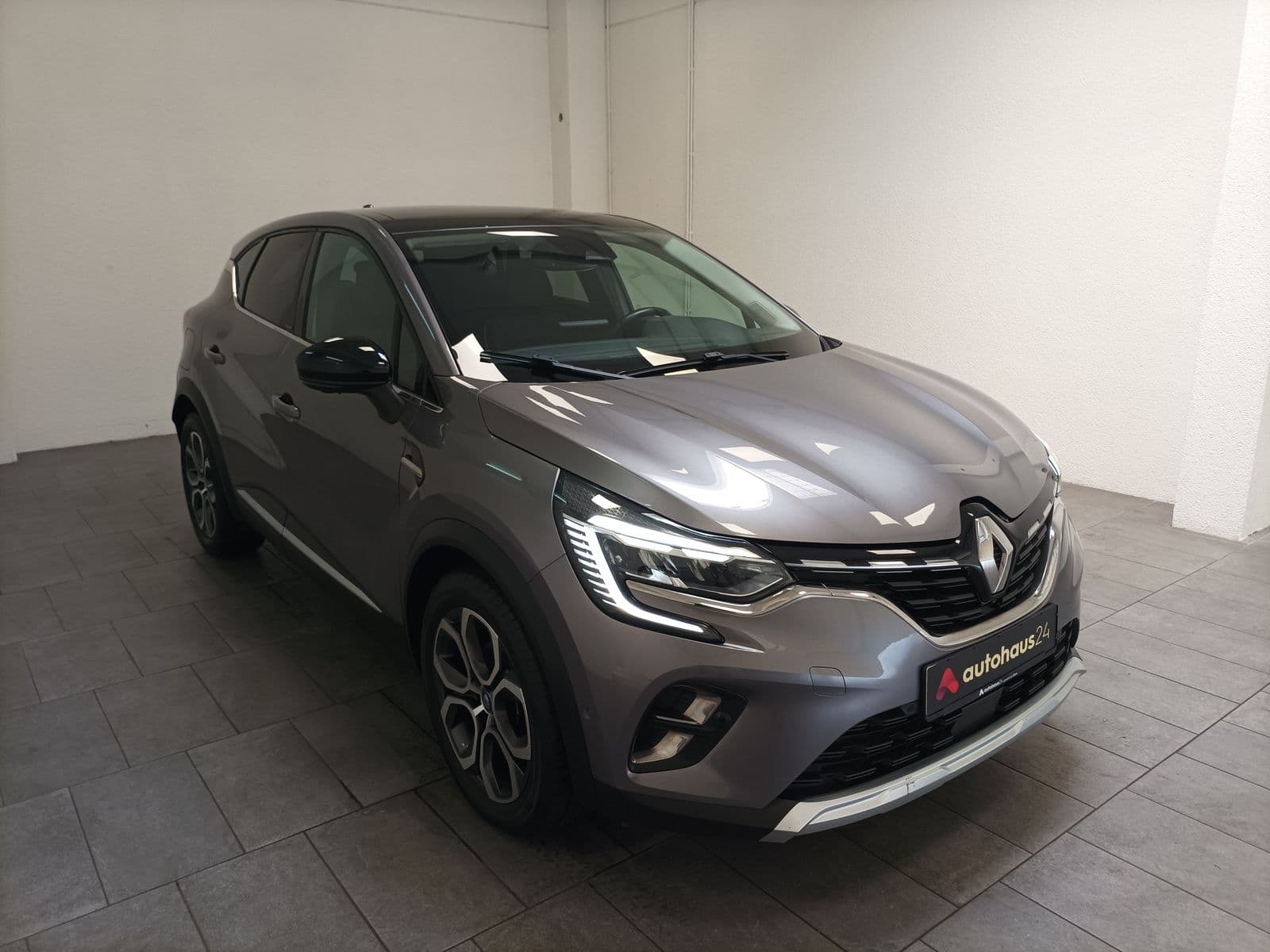 Renault Captur SUV / Crossover / Geländewagen RENAULT Captur Mild Hybrid 140 EDC Evolution Sports Utility Vehicle #1