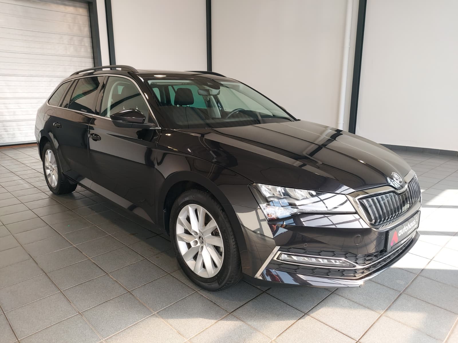 ŠKODA Superb Kombi SKODA Superb 1.4 TSI iV DSG AMBITION COMBI Kombi #1