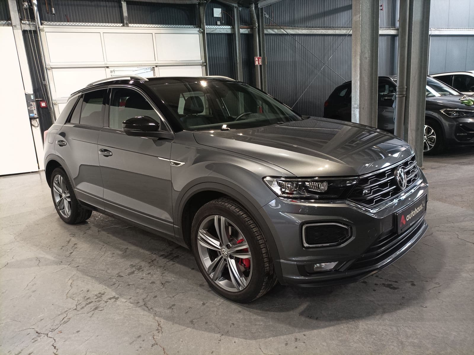 Volkswagen T-Roc SUV / Crossover / Geländewagen VOLKSWAGEN T-Roc 1.5 TSI ACT Sports Utility Vehicle #1