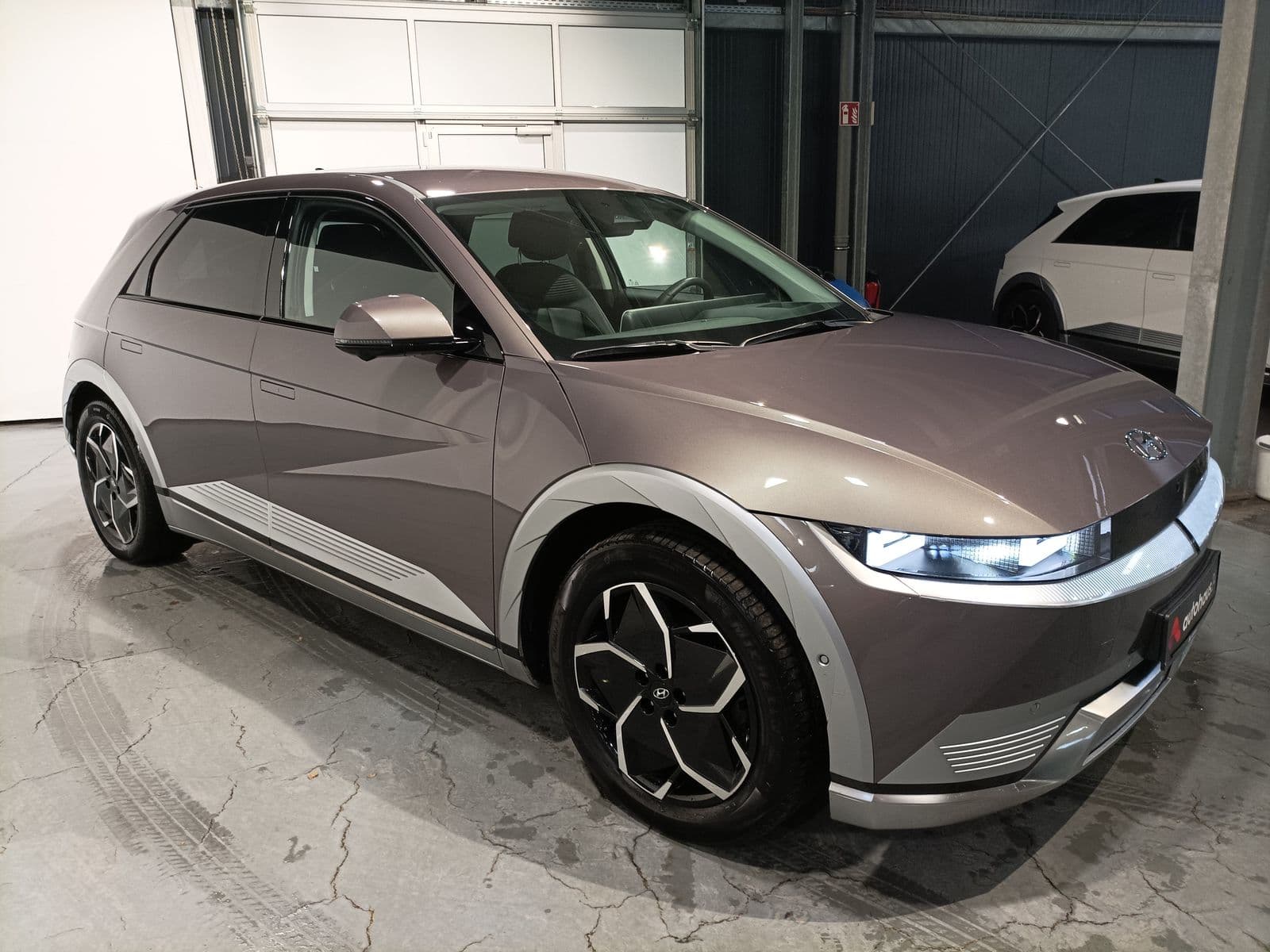 Hyundai IONIQ 5 Limousine HYUNDAI IONIQ 5 72,6 kWh 225 kW Allradantrieb Sports Utility Vehicle #1