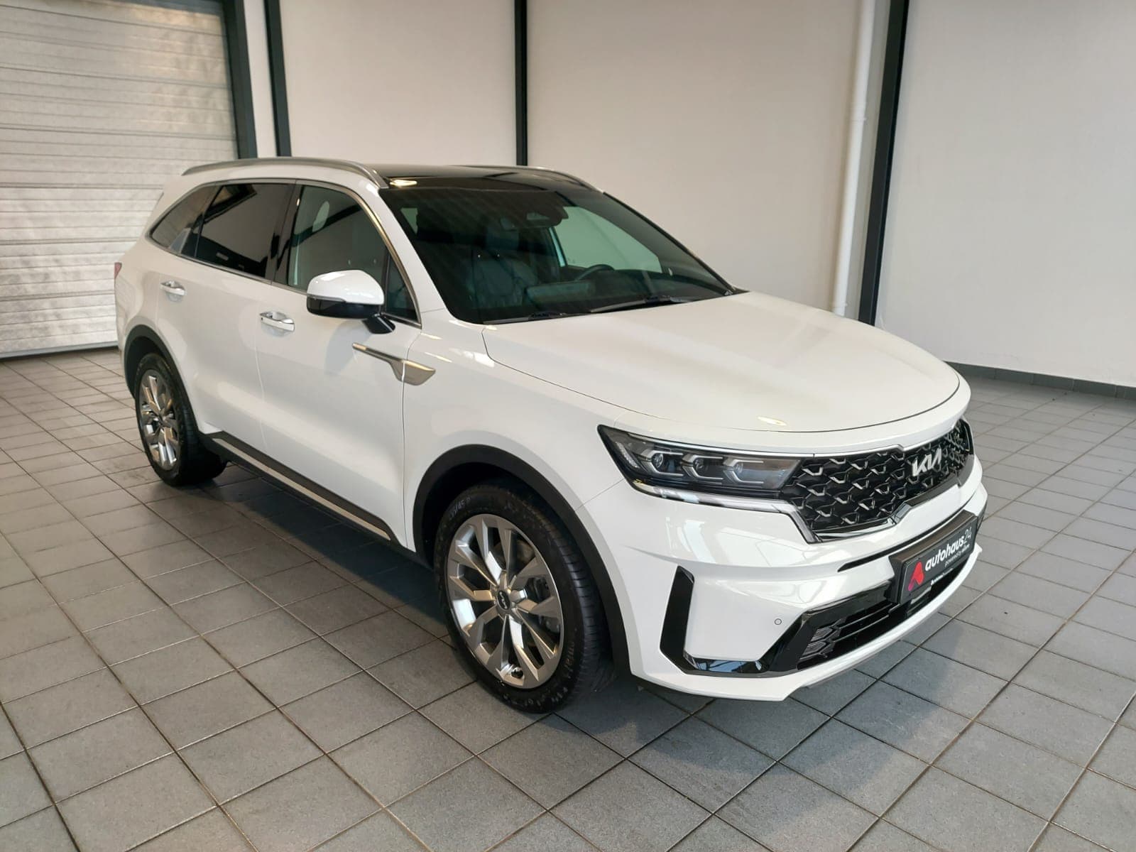 Kia Sorento SUV / Crossover / Geländewagen KIA Sorento 2.2 CRDi AWD Spirit Drive DCT8 Sports Utility Vehicle #1