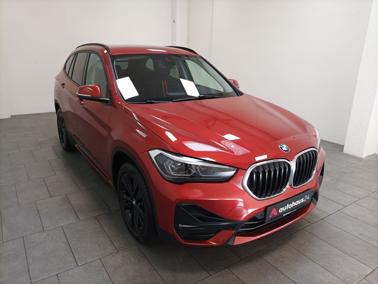 BMW X1 SUV / Crossover / Geländewagen BMW X1 xDrive25e Advantage Steptronic Sports Utility Vehicle #1