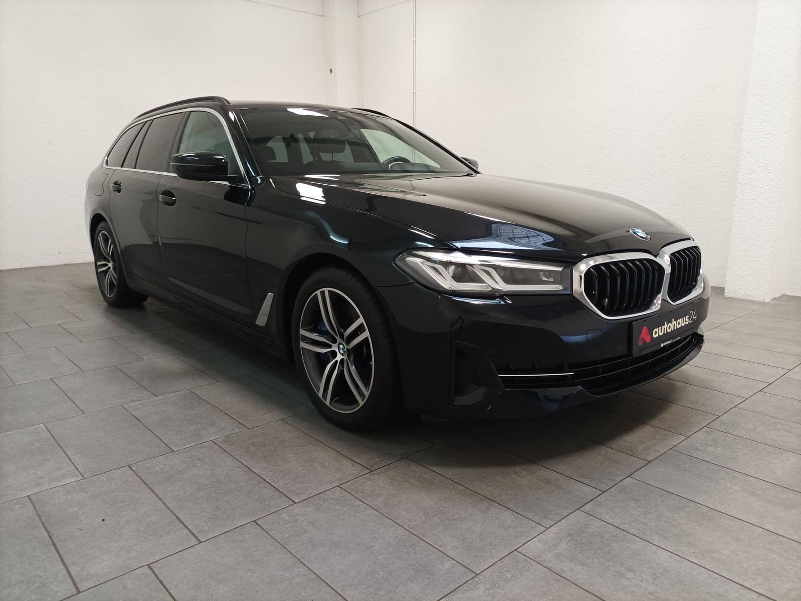 BMW 5er-Reihe Kombi BMW 530D 530D Keine #1