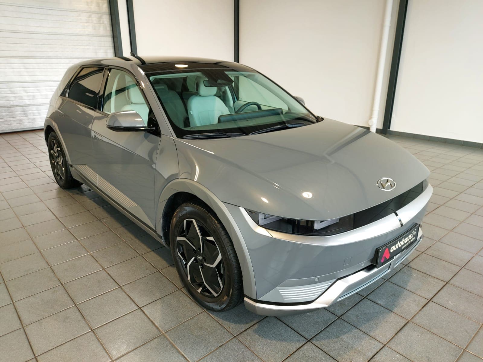 Hyundai IONIQ 5 Limousine HYUNDAI IONIQ 5 72,6 kWh 160 kW Heckantrieb Sports Utility Vehicle #1