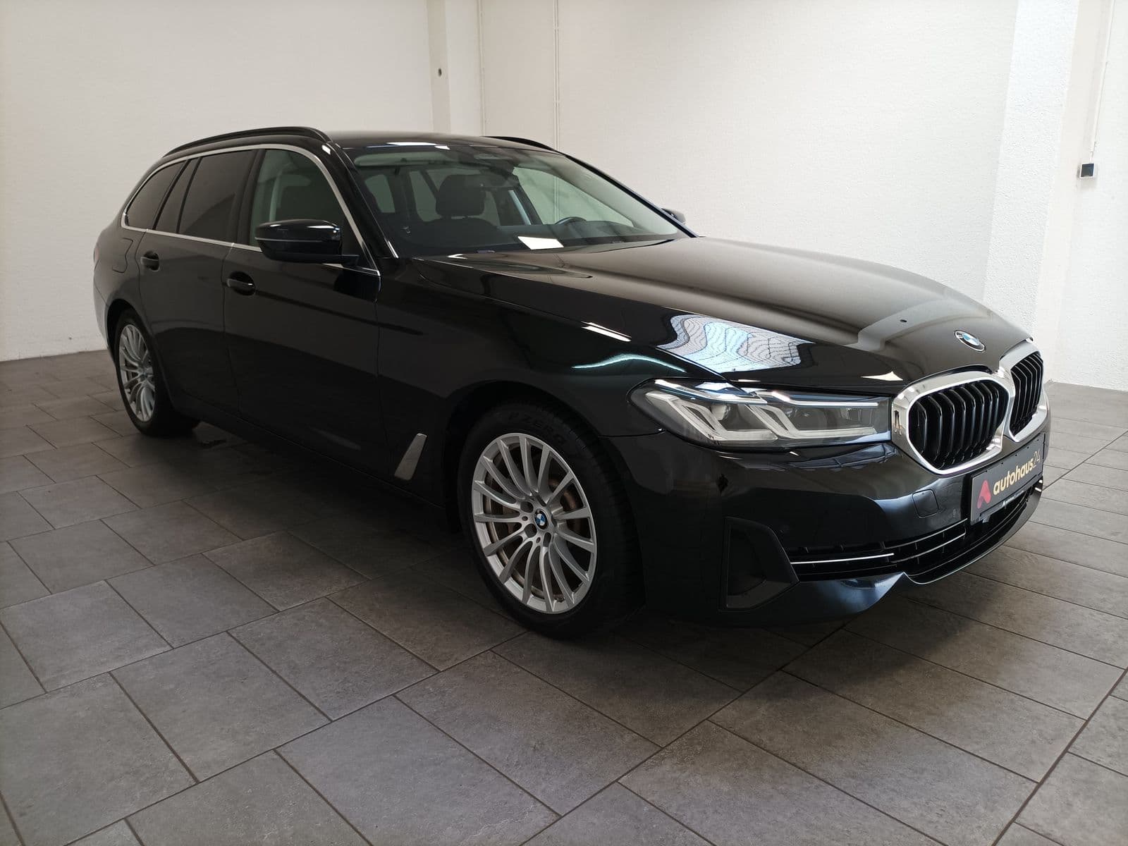 BMW 5er-Reihe Kombi BMW 5er-Reihe 530e Touring A Kombi #1