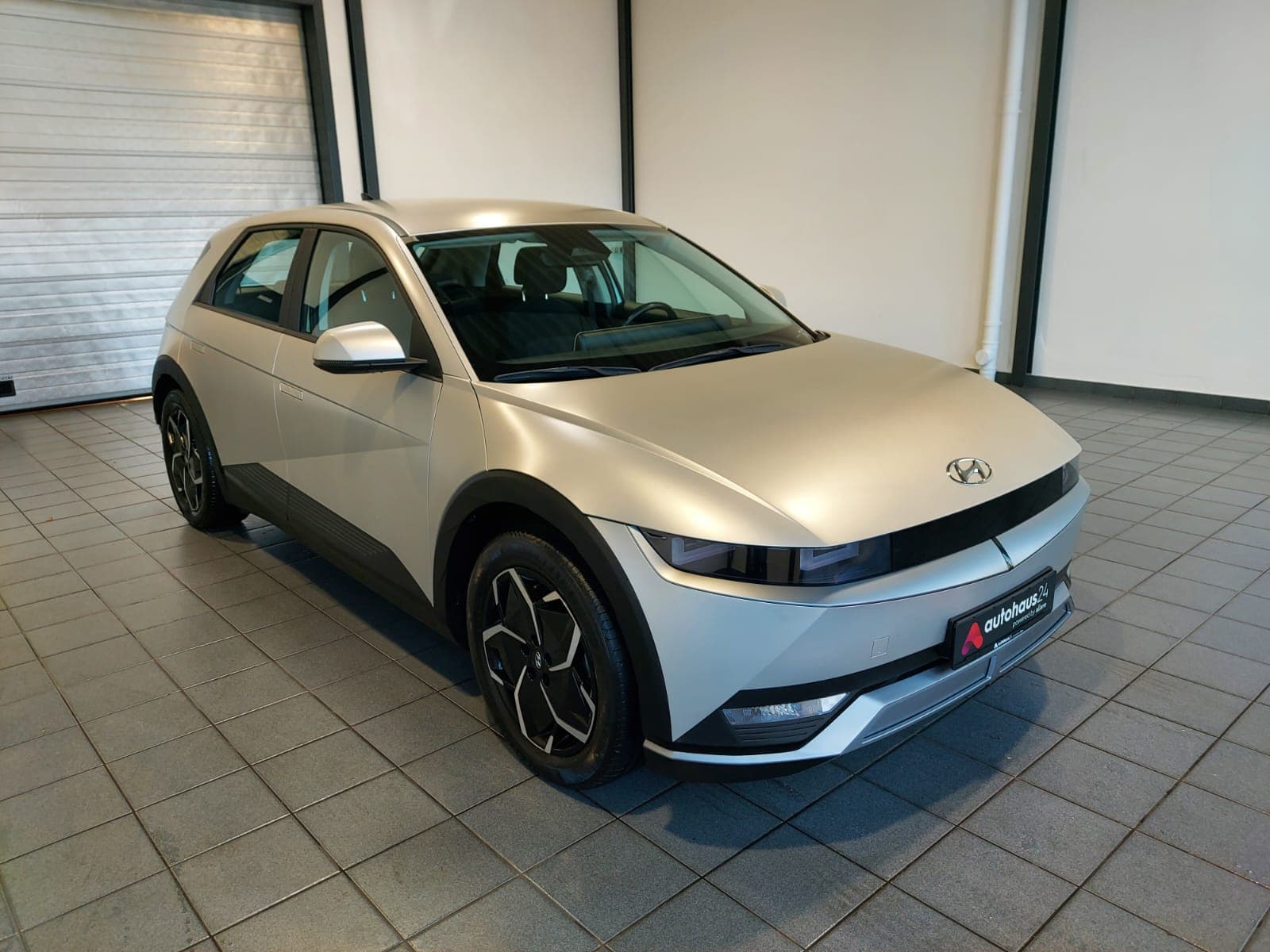 Hyundai IONIQ 5 Limousine HYUNDAI IONIQ 5 58 kWh 173 kW Allradantrieb Sports Utility Vehicle #1