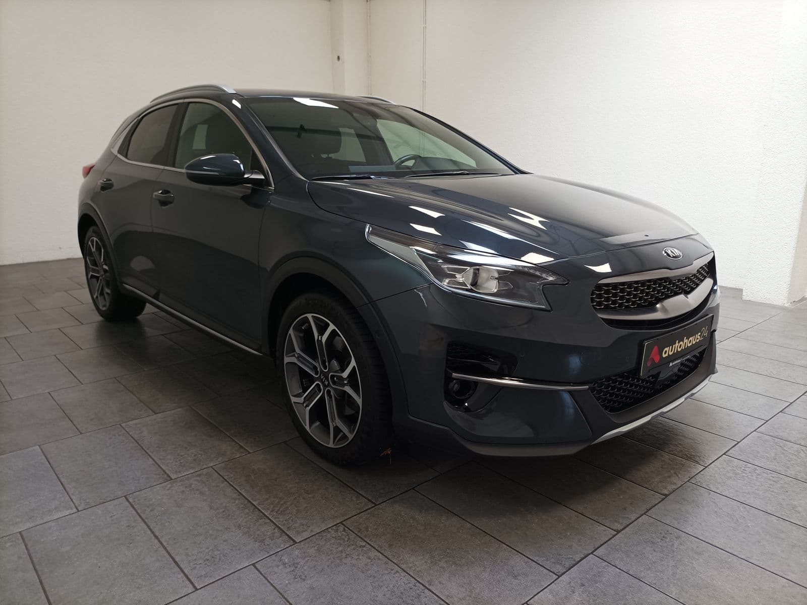 Kia XCeed SUV / Crossover / Geländewagen KIA XCeed 1.5 T-GDI DCT Xdition Sports Utility Vehicle #1