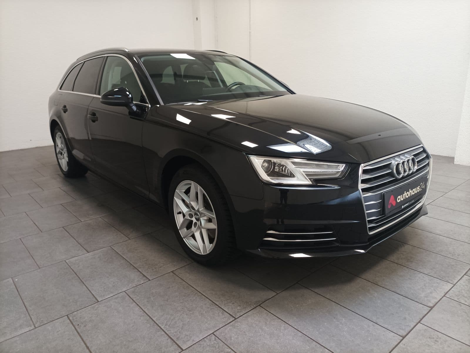 Audi A4 Kombi AUDI A4 2.0 TDI 140kW ultra Avant Kombi #1