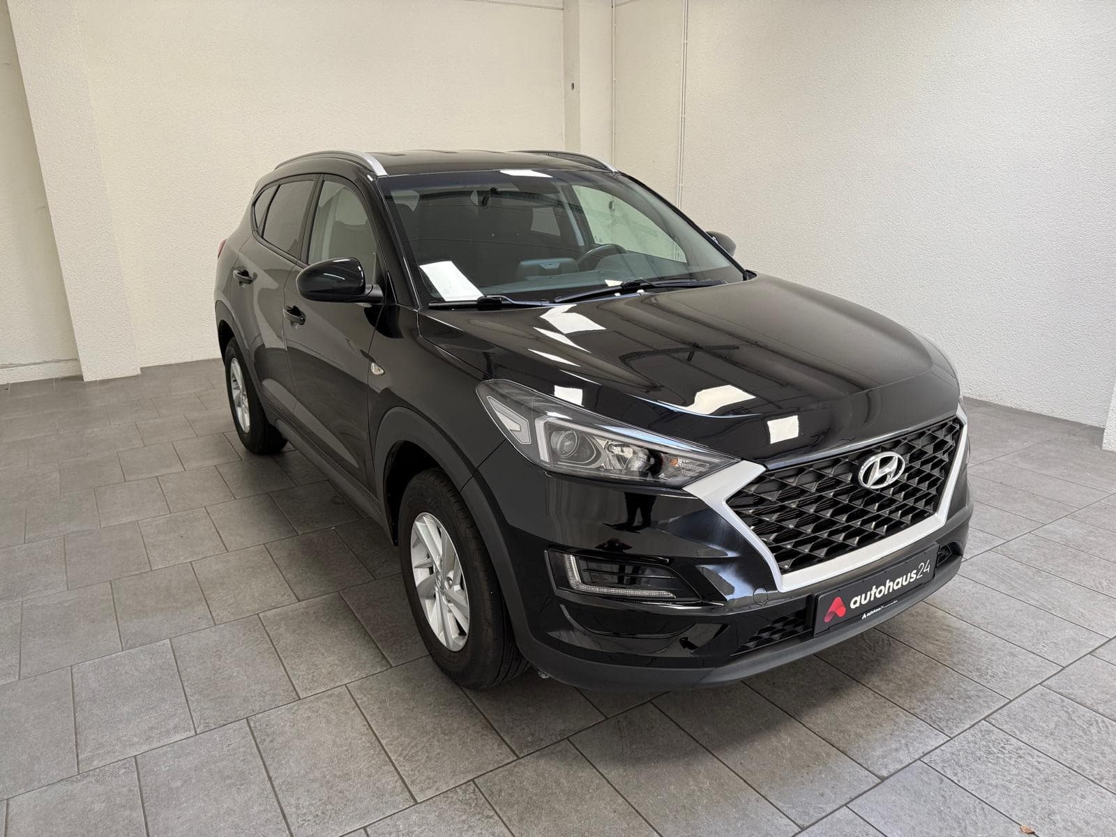 Hyundai Tucson SUV / Crossover / Geländewagen HYUNDAI Tucson blue 1.6 GDI Classic 2WD Sports Utility Vehicle #1