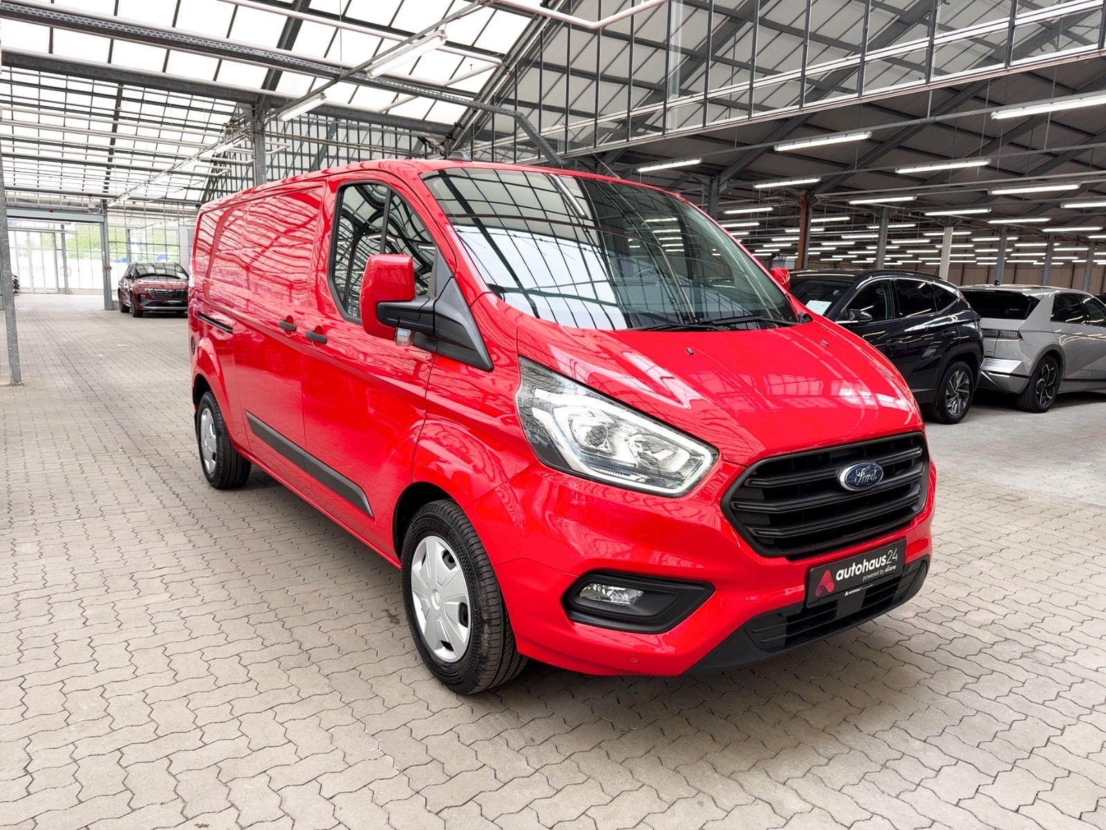 Ford Transit Transporter FORD Transit Custom 340 L2H1 2,0TDCi 96kW Front Trend Kastenwagen #1