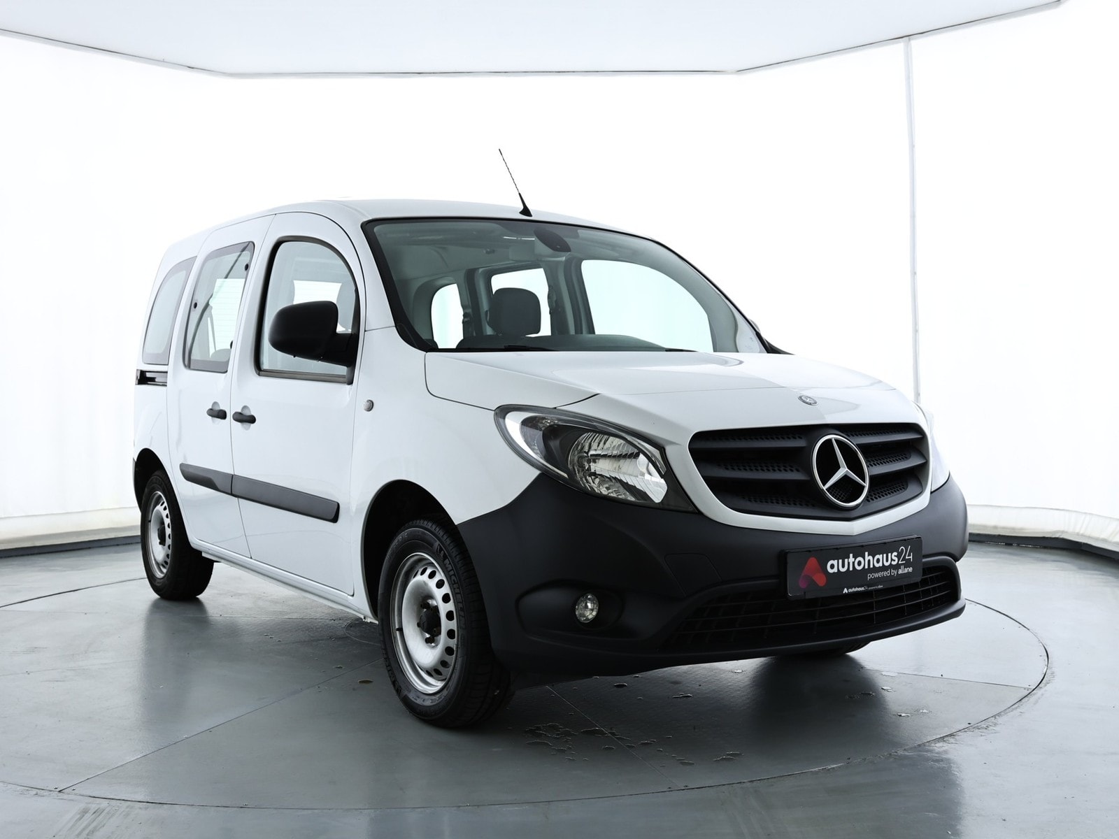 Mercedes-Benz Citan Transporter MERCEDES Citan 109 CDI 70kW M1 lang A2 Tourer CREW Kombi-Lieferwagen #1