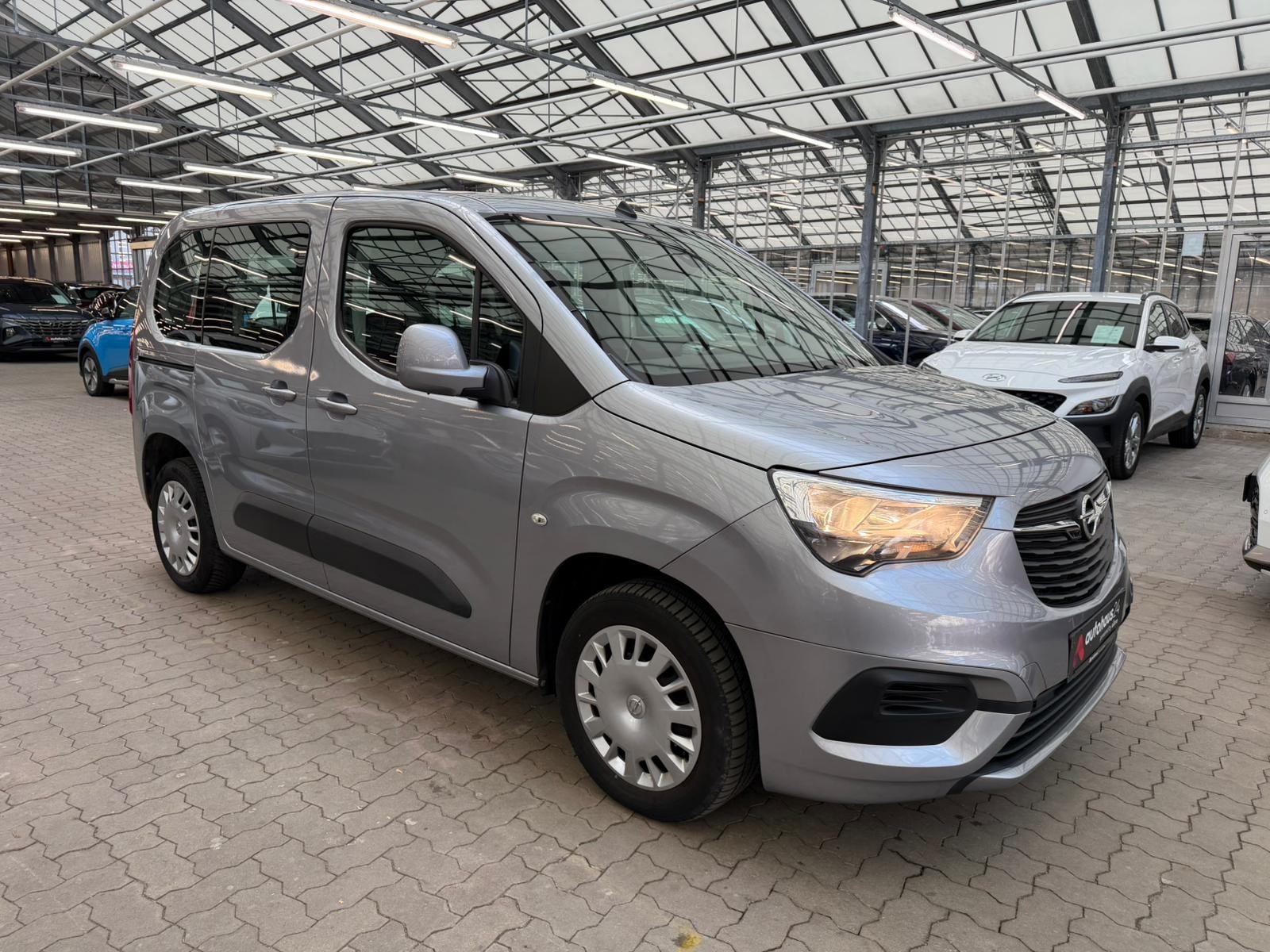 Opel Combo Kleinbus / Van OPEL Combo Life 1.2 Turbo 81kW S/S Edition L1 Kompaktvan #1