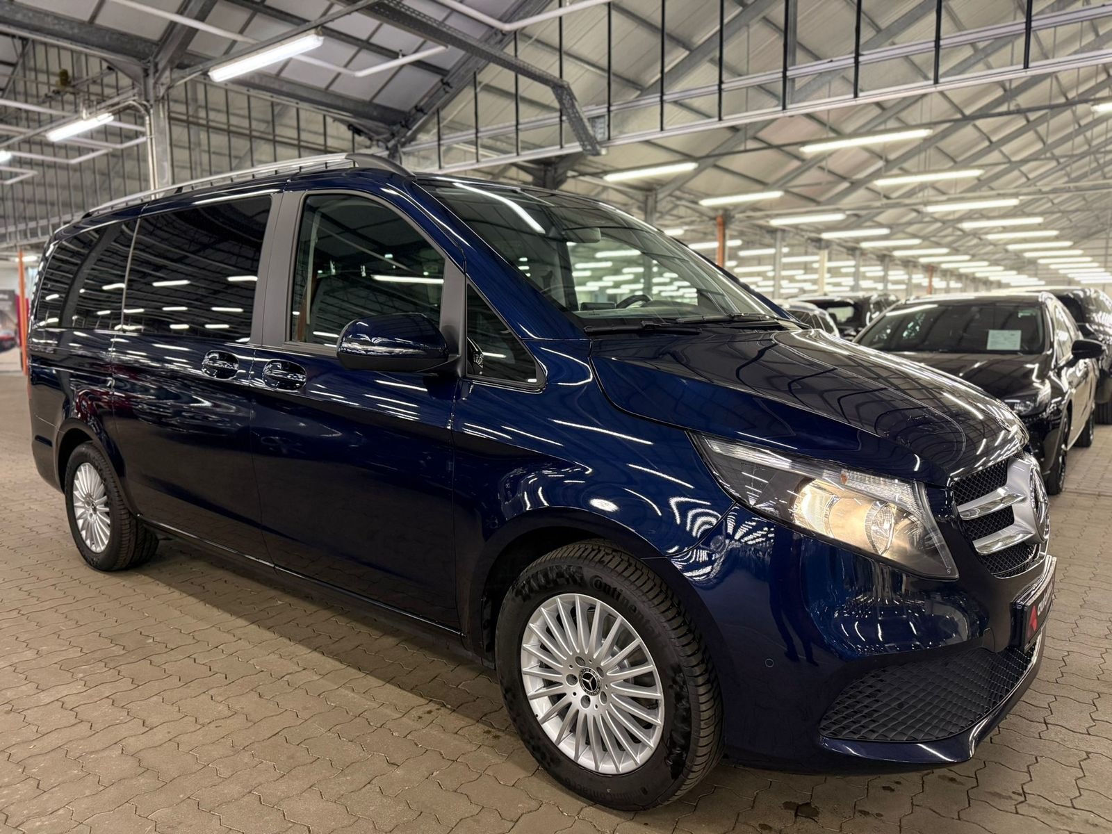 Mercedes-Benz V-Klasse Kleinbus / Van MERCEDES V-Klasse V 250 d Aut. EDITION lang Van #1