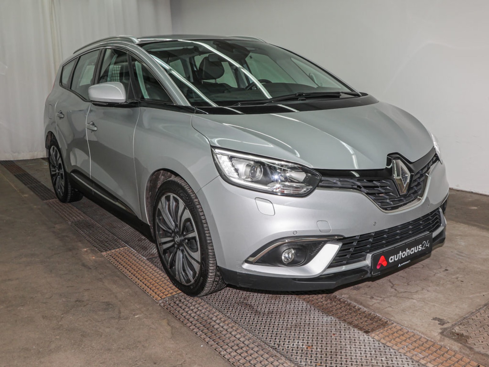 Renault Grand Scénic Kleinbus / Van RENAULT Grand Scénic BLUE dCi 120 Business Edition Kompaktvan #1