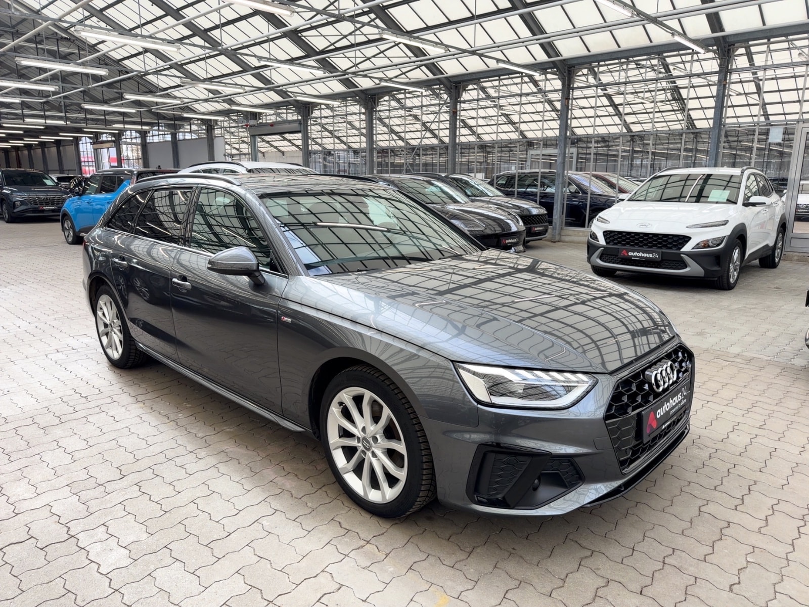 Audi A4 Kombi AUDI A4 35 TDI S tronic S line Avant Kombi #1