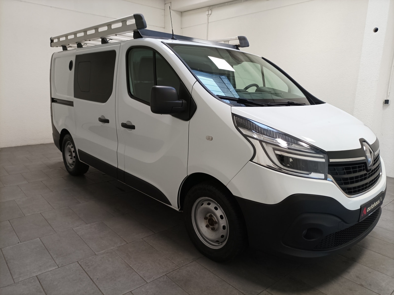 Renault Trafic Transporter RENAULT Trafic L1H1 2.0 ENERGY dCi 145 3,0t Komfort Kastenwagen #1