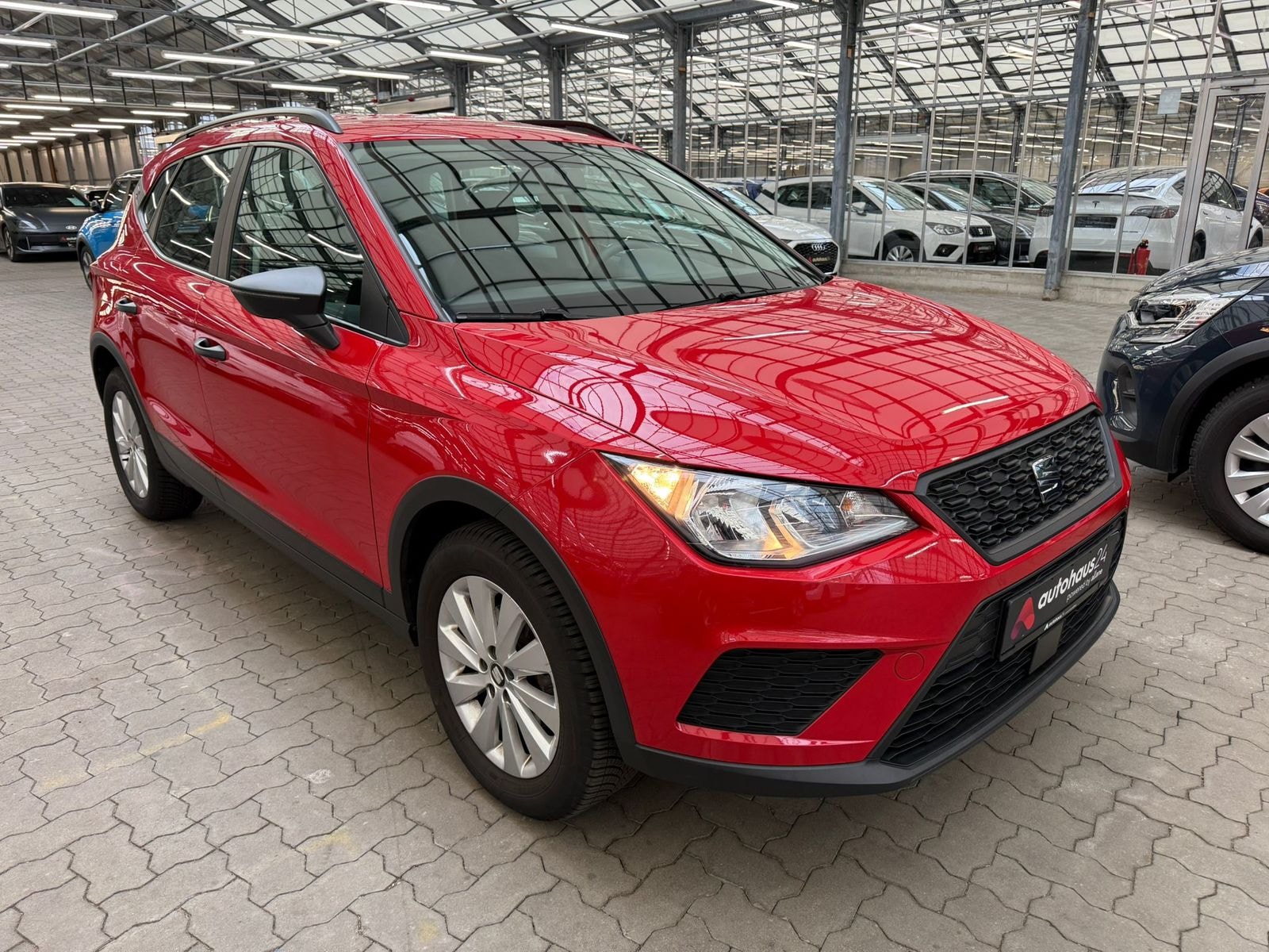 SEAT Arona SUV / Crossover / Geländewagen SEAT Arona 1.0 TSI Start&Stop 70kW Reference Sports Utility Vehicle #1