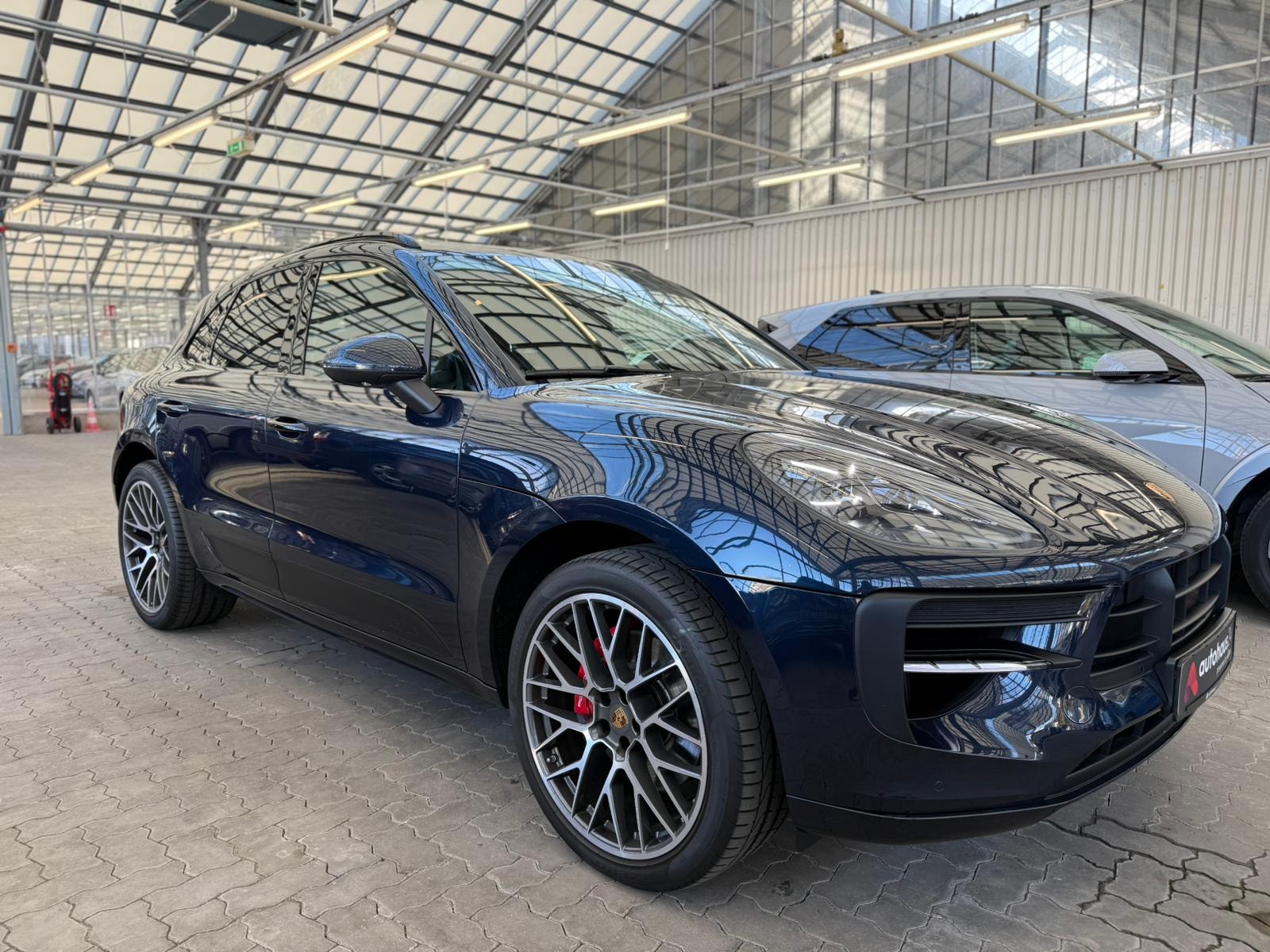 Porsche Macan SUV / Crossover / Geländewagen PORSCHE Macan GTS Sports Utility Vehicle #1