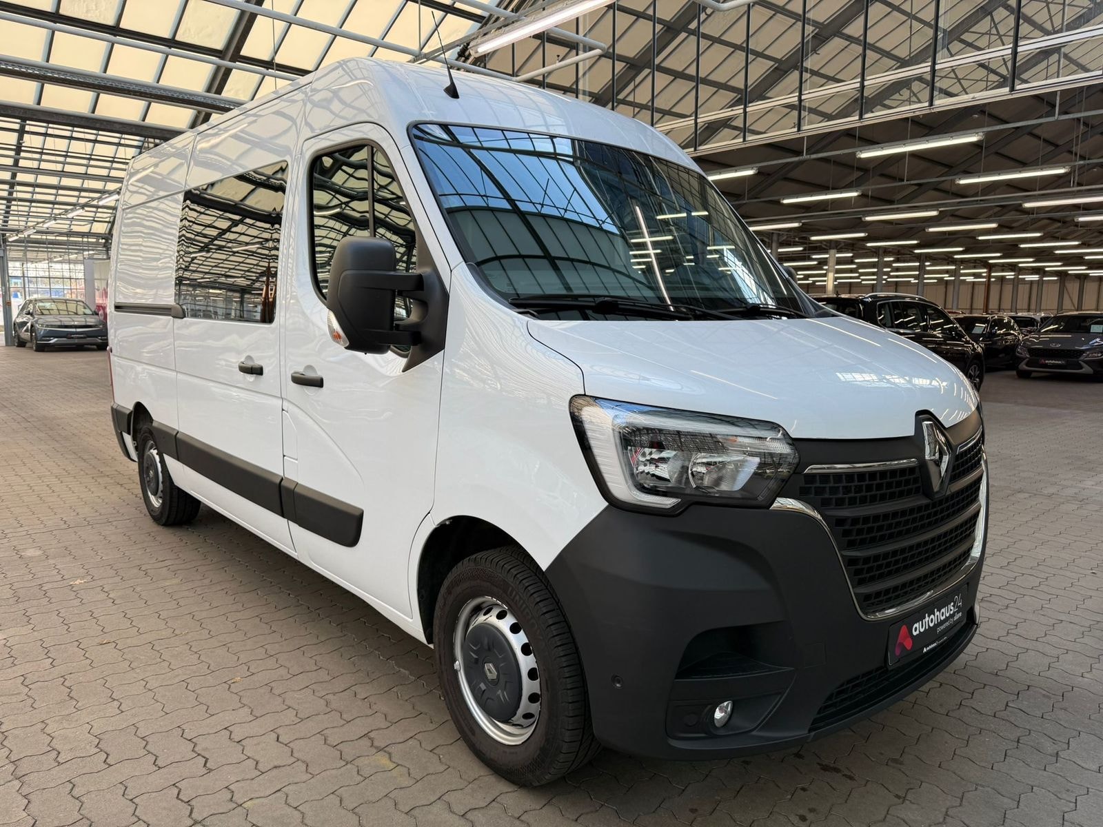 Renault Master Transporter RENAULT Master 2.3 dCi 150 3,5t L2H2 Front Basis Kastenwagen #1