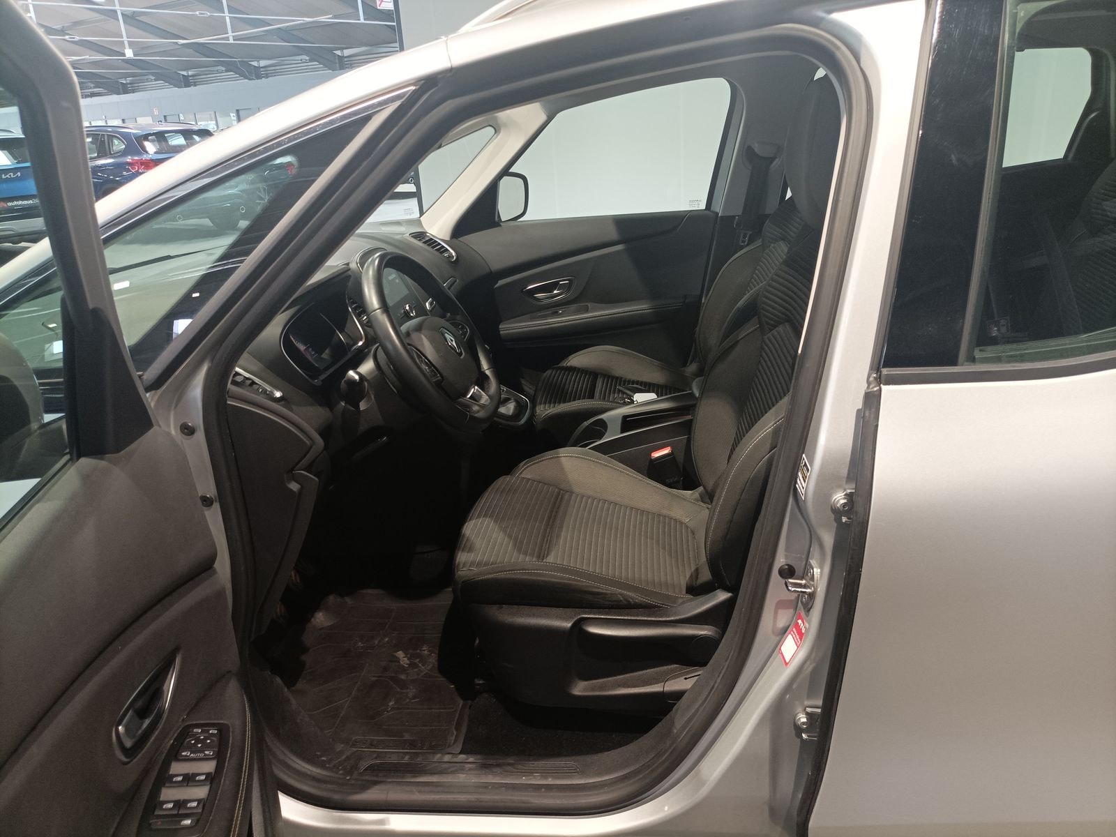 Renault Grand Scenic Van Grand Scenic IV 1.7 BLUE dCi 120 Grand Business #8