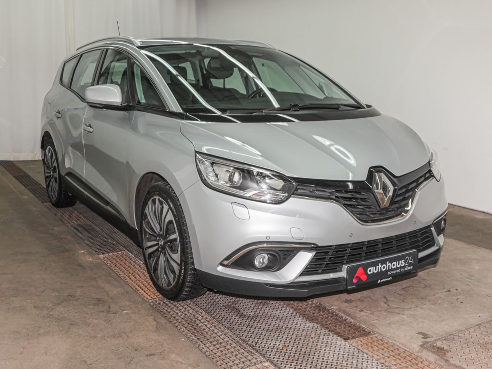 Renault Grand Scénic Kleinbus / Van RENAULT Grand Scénic BLUE dCi 120 EDC Business Edition Kompaktvan #1