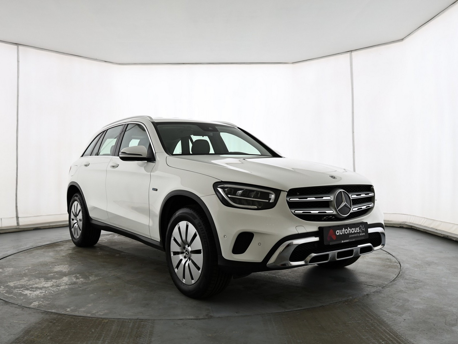 Mercedes-Benz GLC-Klasse SUV / Crossover / Geländewagen MERCEDES GLC GLC 300 e 4MATIC Autom. Sports Utility Vehicle #1