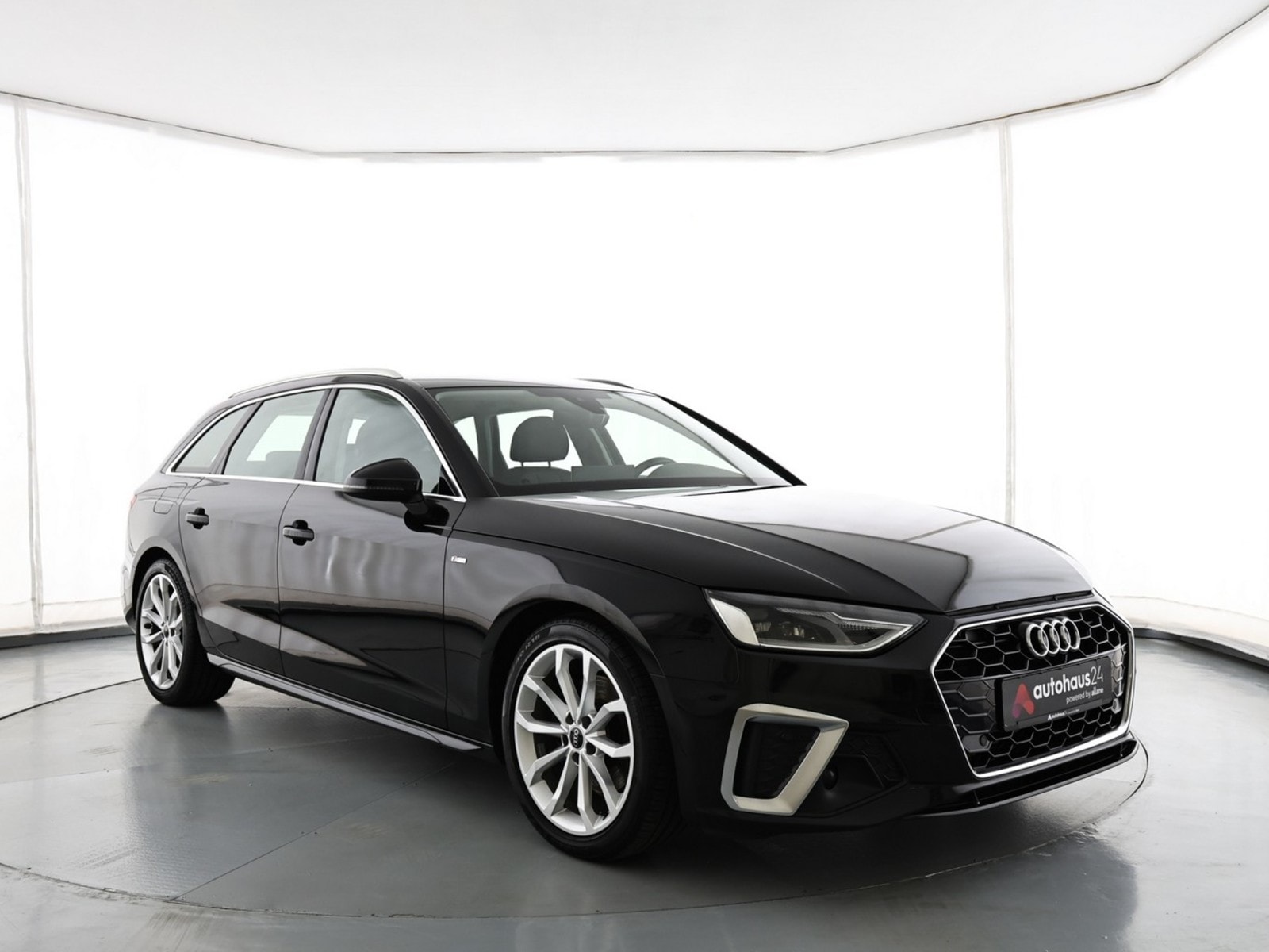 Audi A4 Kombi AUDI A4 35 TFSI S tronic S line Avant Kombi #1