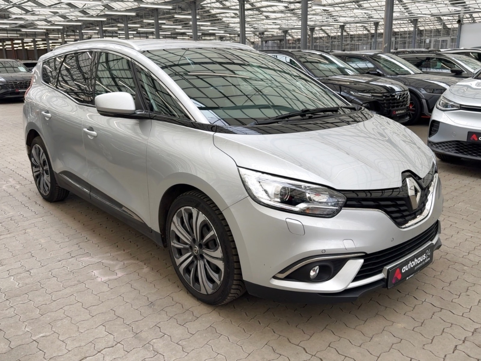 Renault Grand Scénic Kleinbus / Van RENAULT Grand Scénic BLUE dCi 120 Business Edition Kompaktvan #1