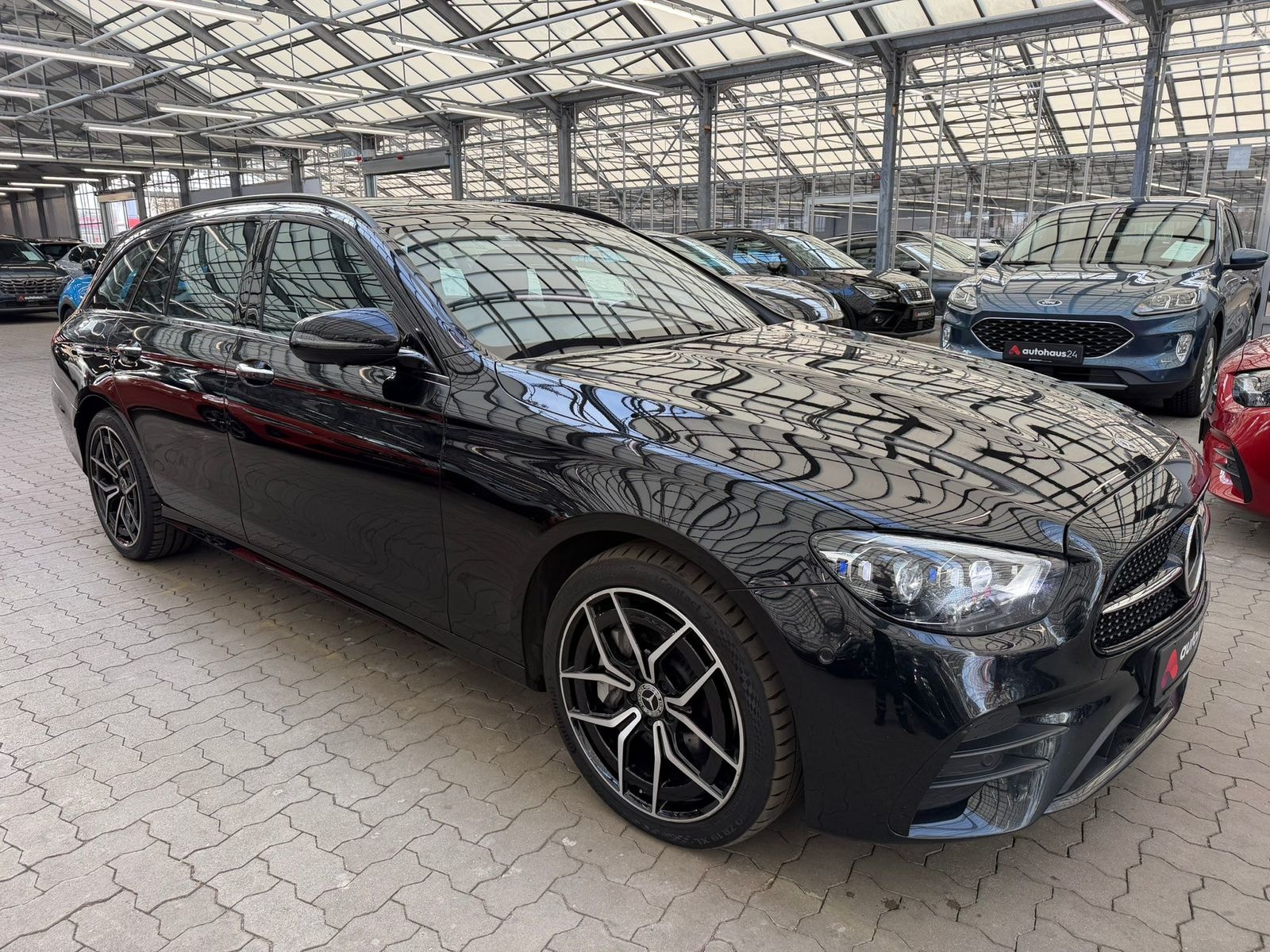 Mercedes-Benz E-Klasse Kombi MERCEDES E-Klasse E 400 d 4MATIC T Autom. Kombi #1