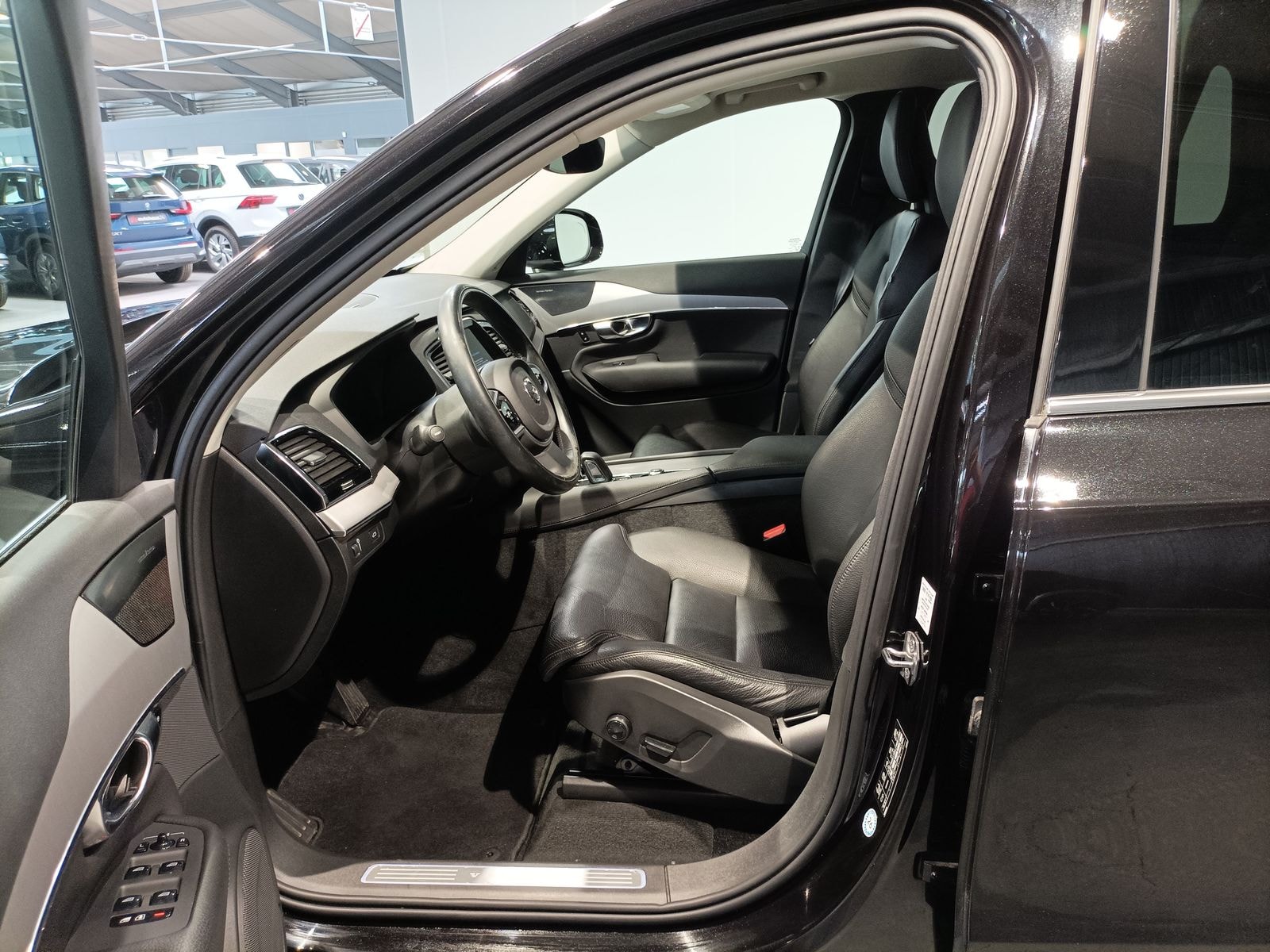 Volvo XC90 SUV XC 90 B5 (Diesel) AWD Momentum Pro #8