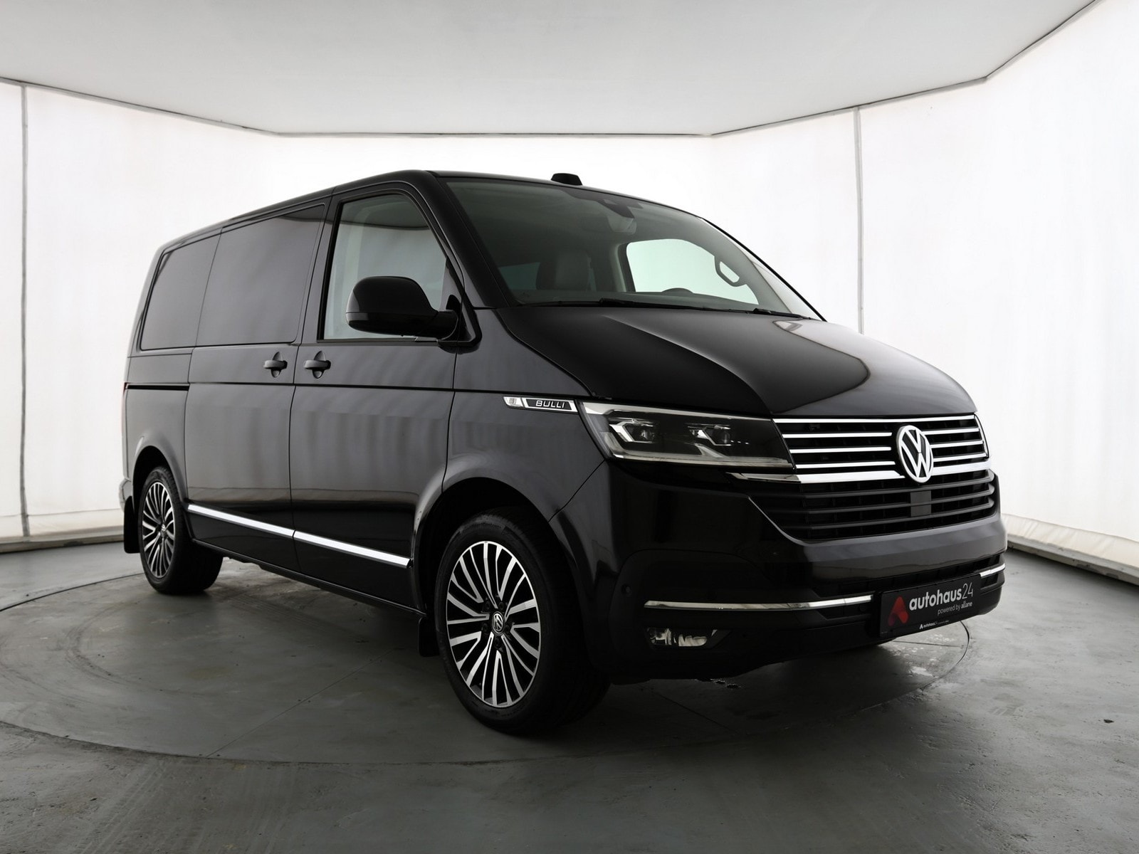 Volkswagen Multivan Kleinbus / Van VOLKSWAGEN Multivan 2,0 TDI 146kW BMT DSG Highline Bus #1