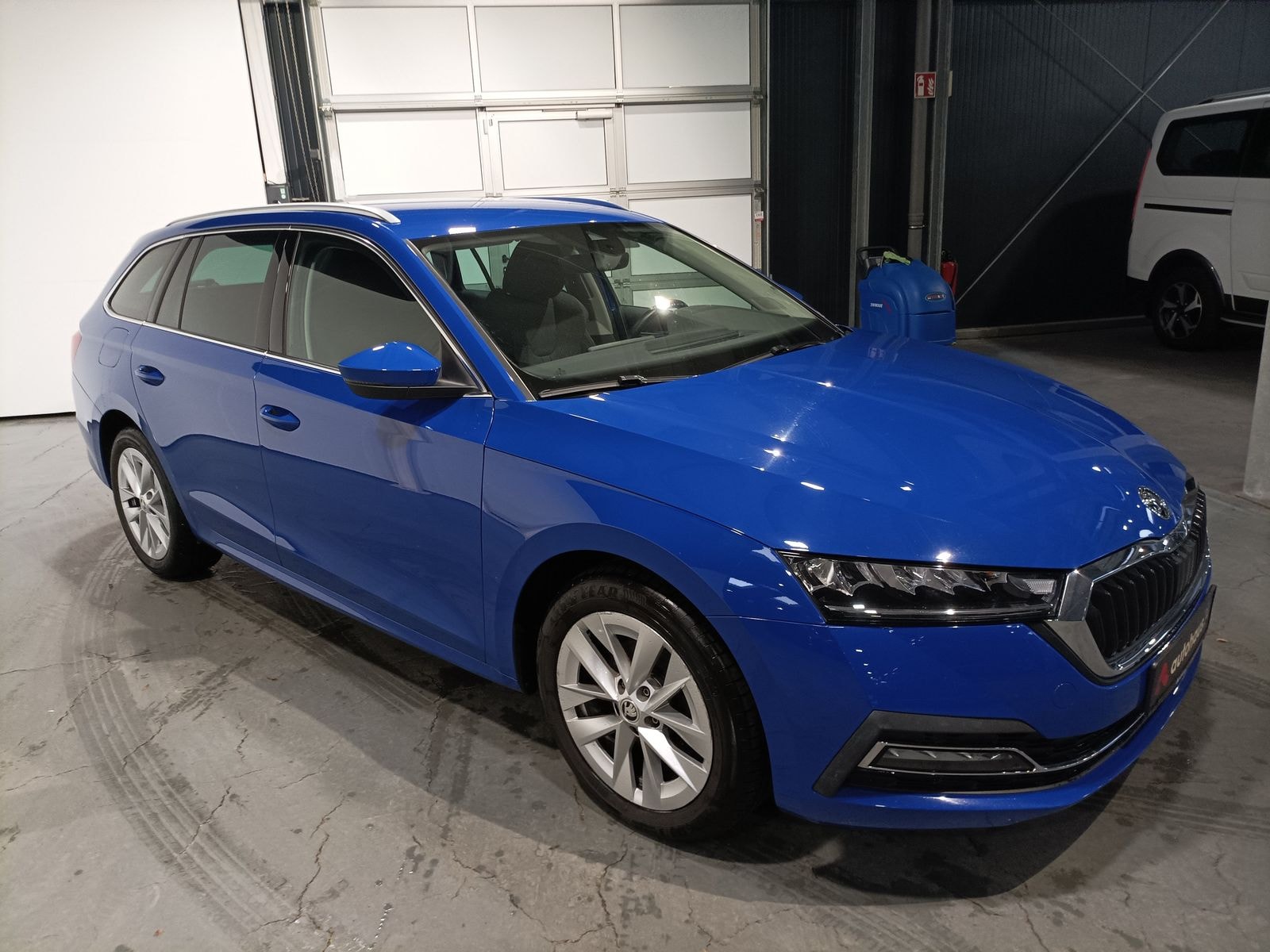 ŠKODA Octavia Kombi SKODA Octavia 2.0 TDI SCR 110kW DSG FIRST EDIT. COMBI Kombi #1