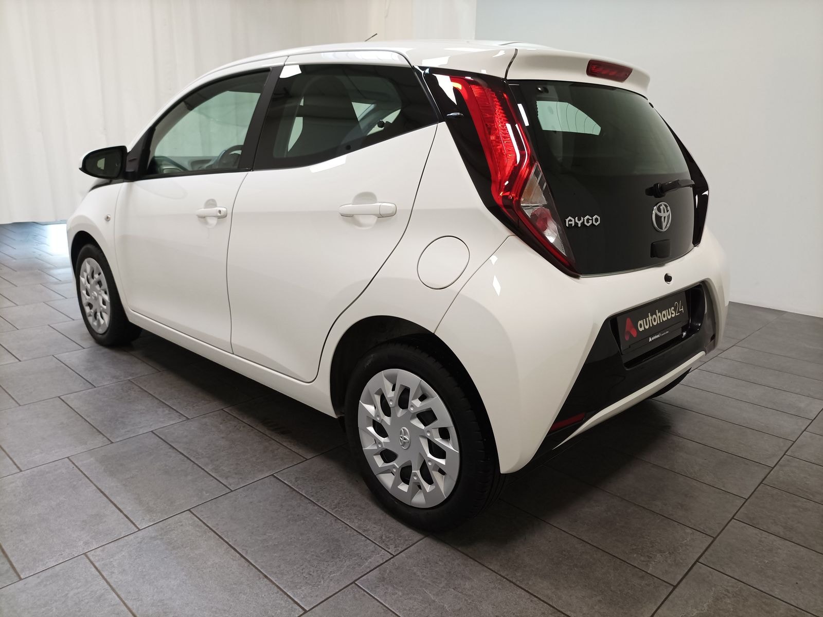 Toyota Aygo Limousine Aygo 1.0 x-play (EURO 6d-TEMP) #4