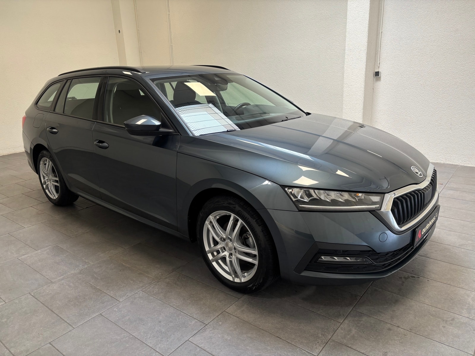 ŠKODA Octavia Kombi SKODA Octavia 2.0 TDI SCR 110kW DSG AMBITION COMBI Kombi #1