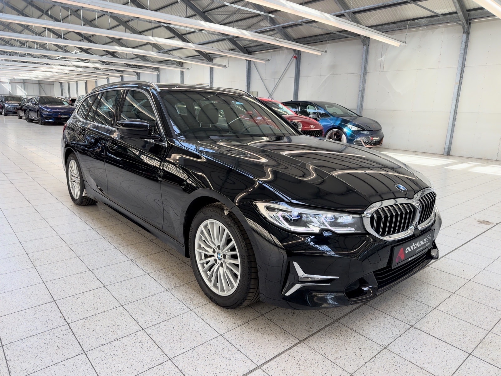 BMW 3er-Reihe Kombi BMW 3er-Reihe 330i Touring Luxury Line Auto Kombi #1