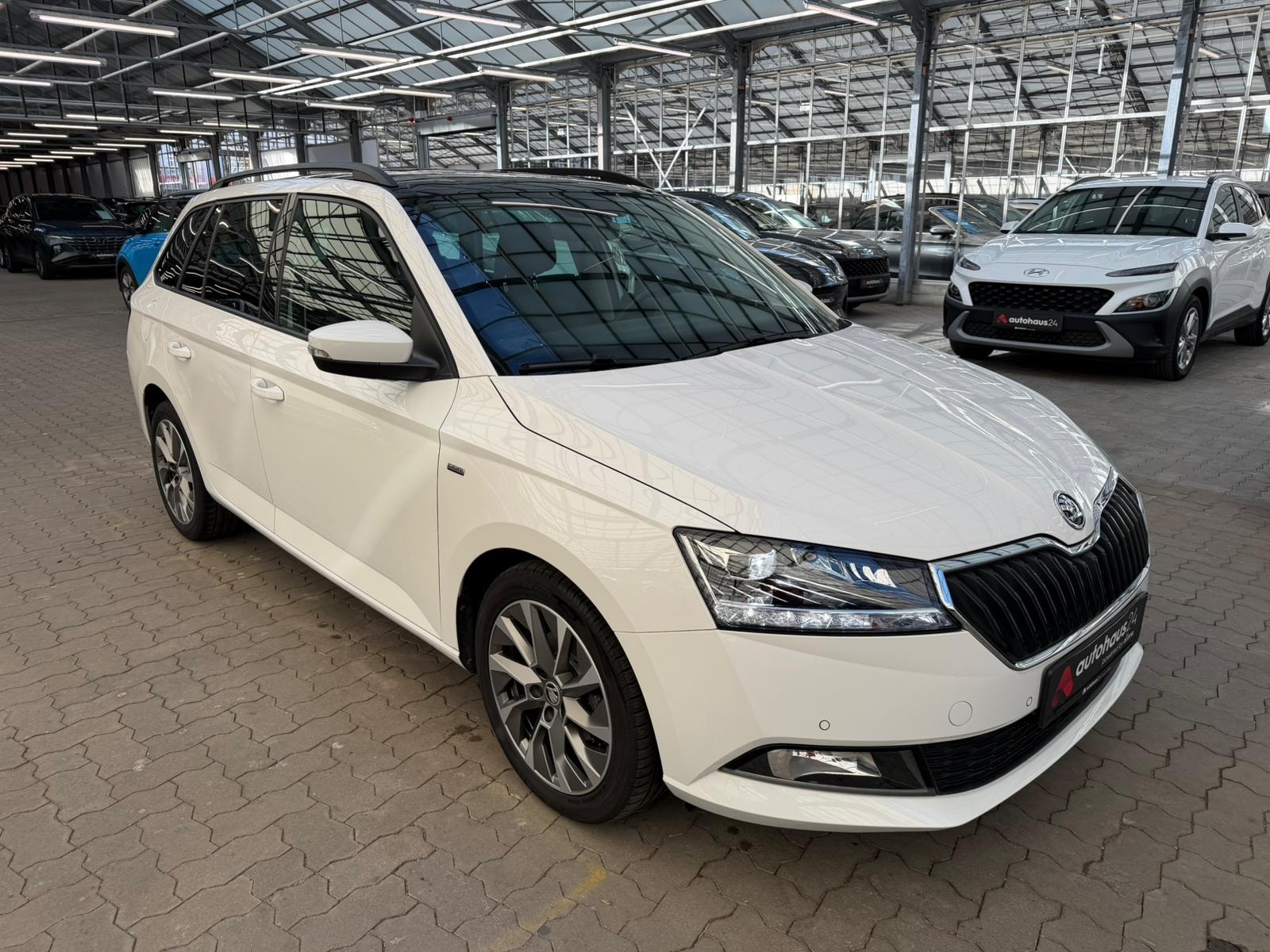 ŠKODA Fabia Kombi SKODA Fabia 1.0l TSI 70kW DRIVE 125 BEST OF COMBI Kombi #1