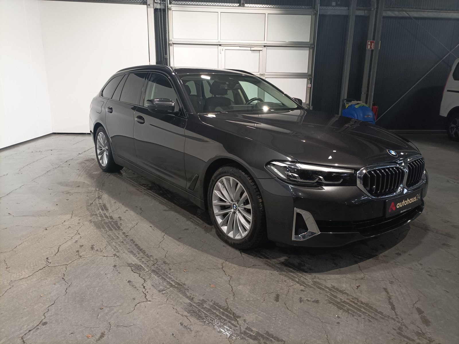 BMW 5er-Reihe Kombi BMW 5er-Reihe 520d Touring A Kombi #1