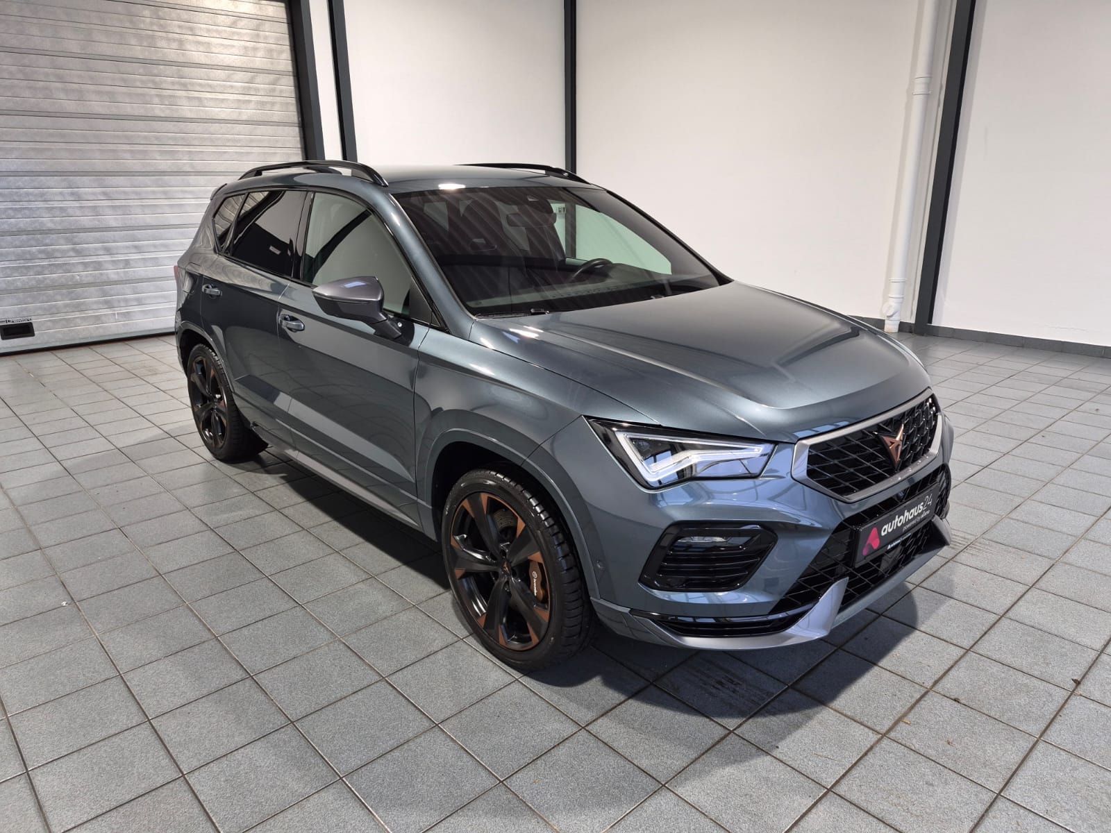 CUPRA Ateca SUV / Crossover / Geländewagen CUPRA Ateca 2.0 TSI 221kW 4Drive DSG Sports Utility Vehicle #1
