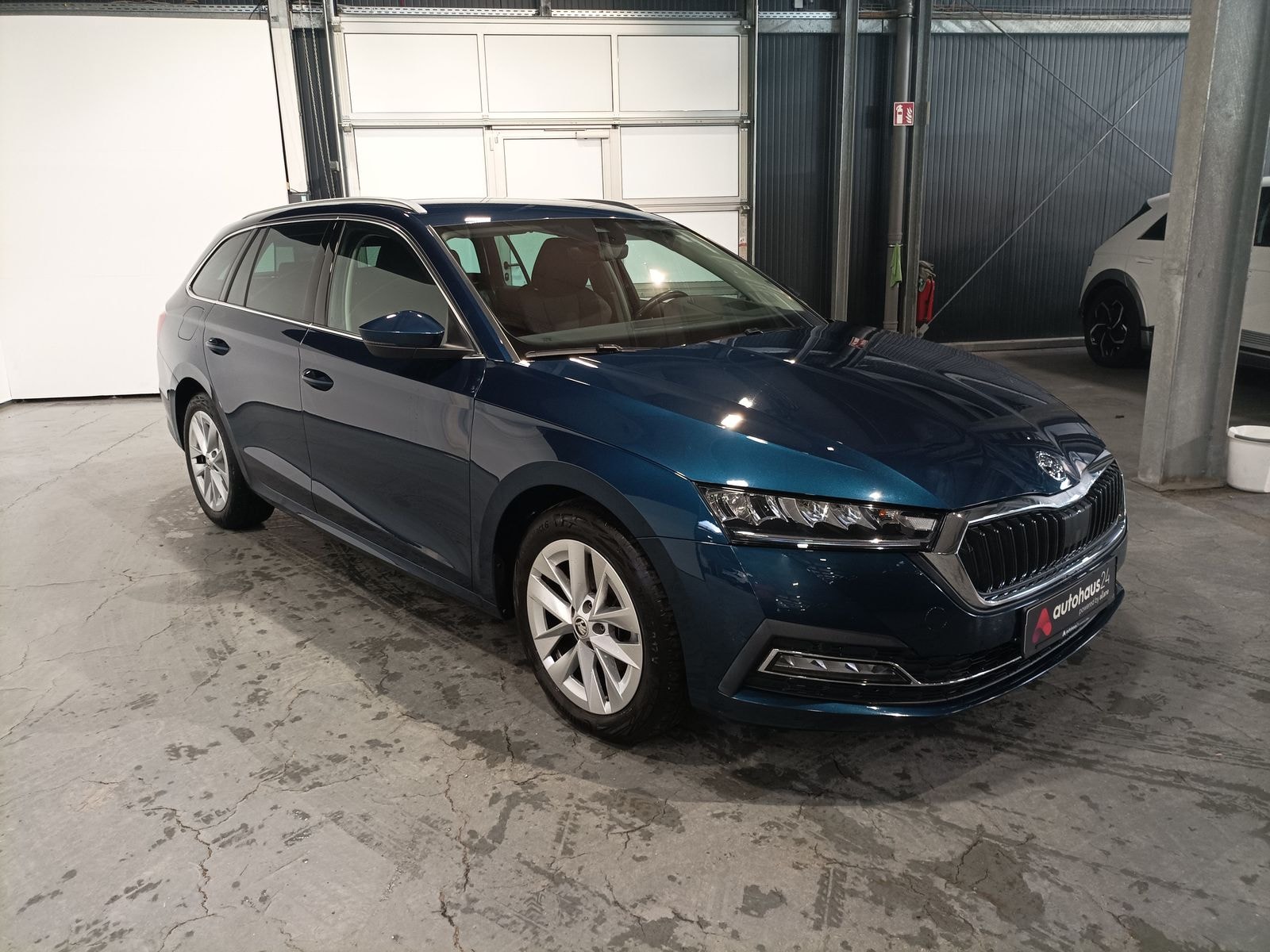 ŠKODA Octavia Kombi SKODA Octavia 2.0 TDI SCR 85kW STYLE COMBI Kombi #1