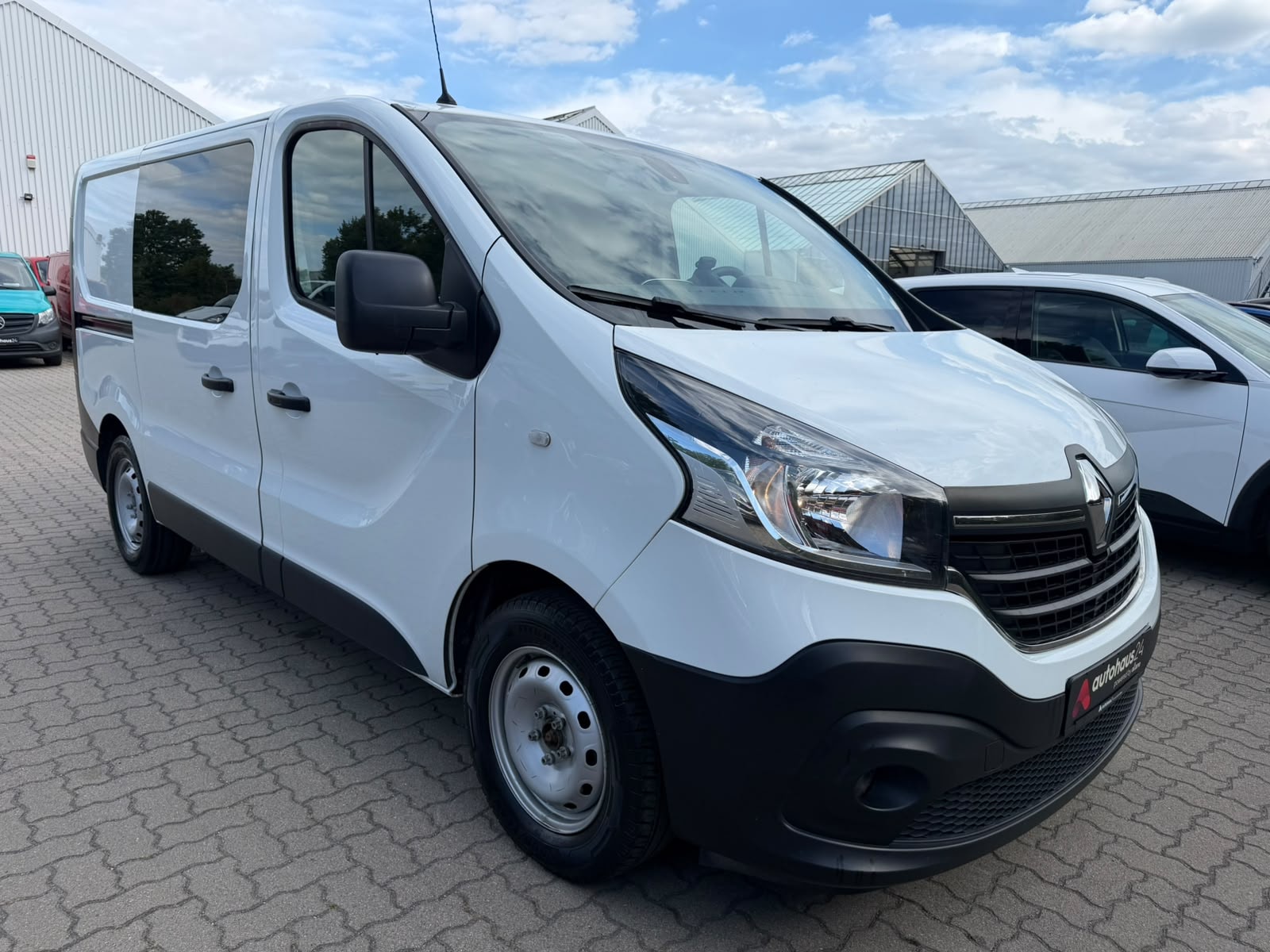 Renault Trafic Transporter RENAULT Trafic L1H1 2.0 ENERGY dCi 145 3,0t Komfort Kastenwagen #1