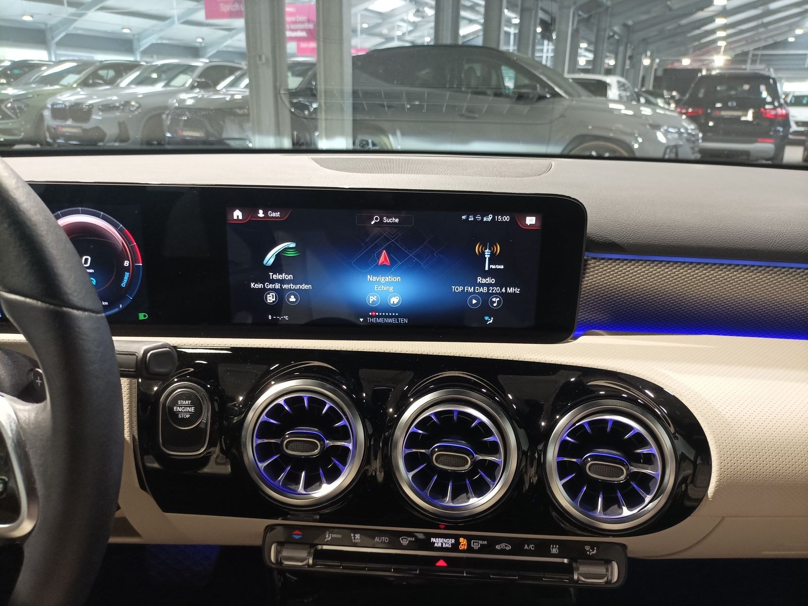 Mercedes Benz A-Klasse Limousine A 250 e Progressive #12