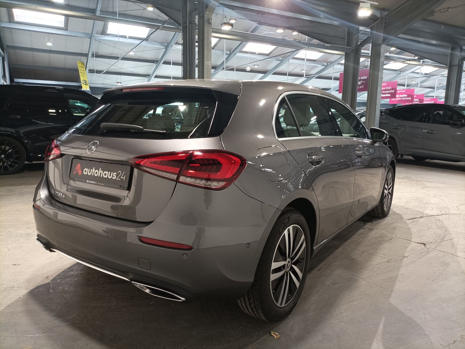 Mercedes Benz A-Klasse Limousine A 250 e Progressive #5